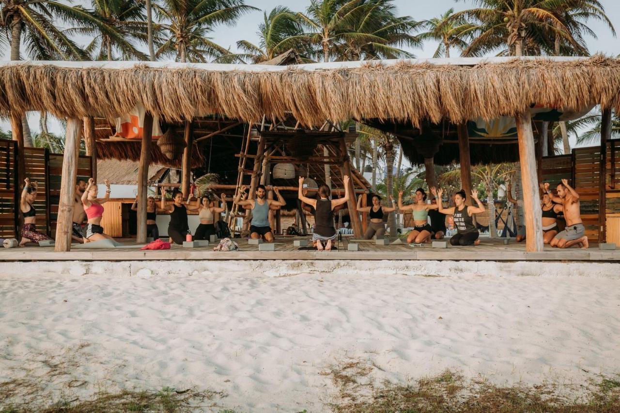 Selina Poc Na Isla Mujeres Hotel Bagian luar foto